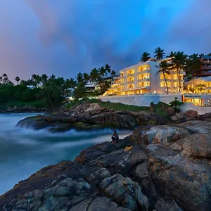 Resort Rockholm At The Light House Kovalam