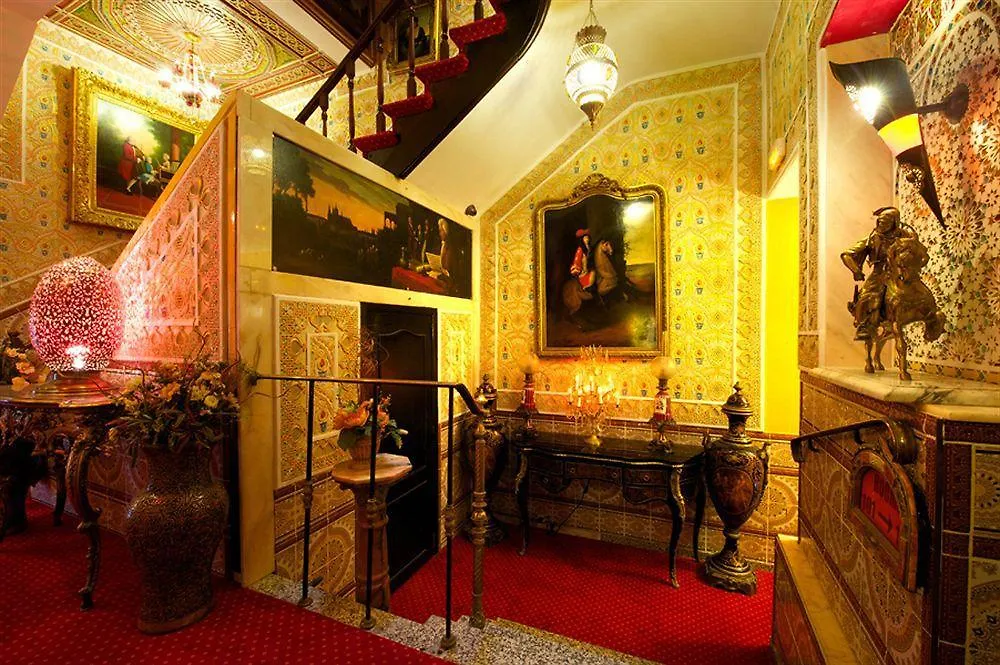 Hotel Mozart Brussels 3*,